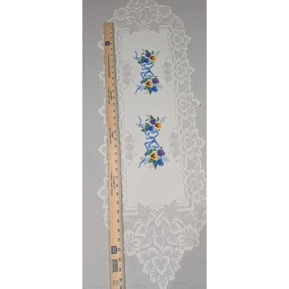 Pfaltzgraff Table Runners Round Lace Tablecloth Set 3pc White Floral  Excellent